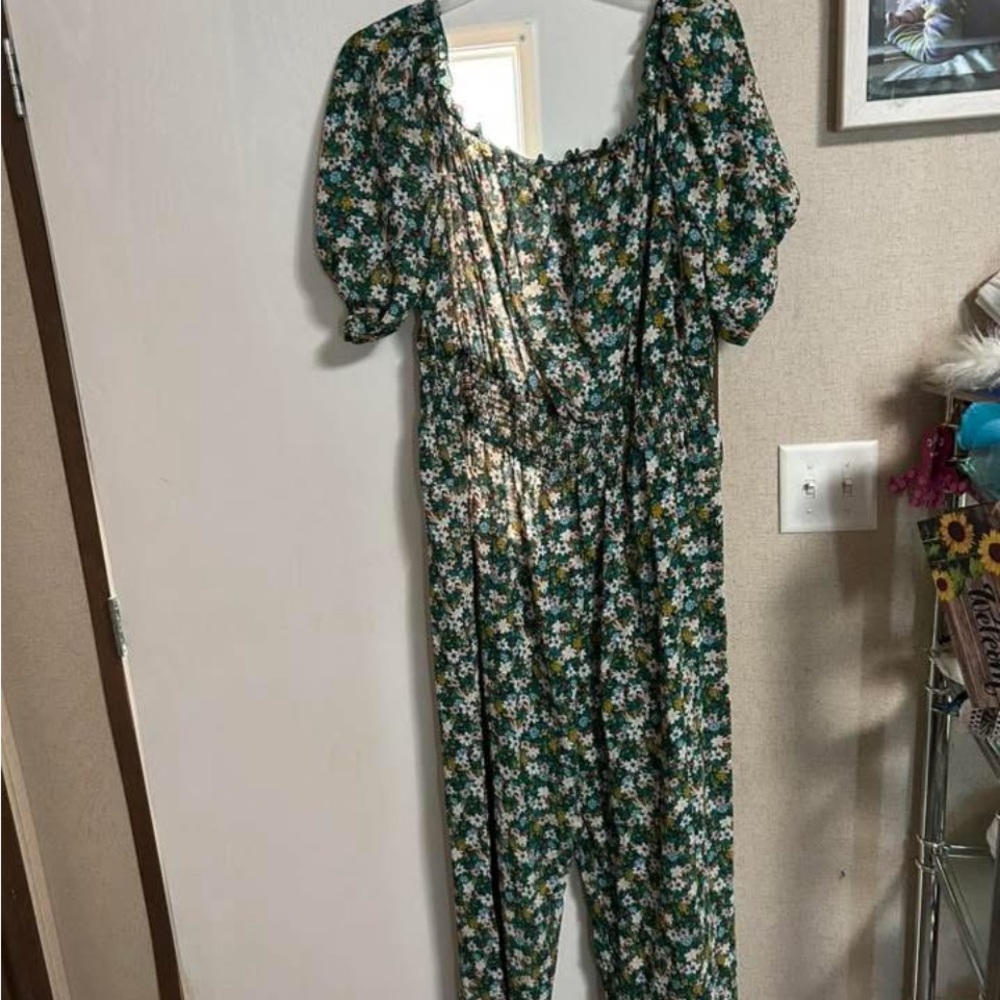 SHEIN Floral Print Jumpsuit in Green